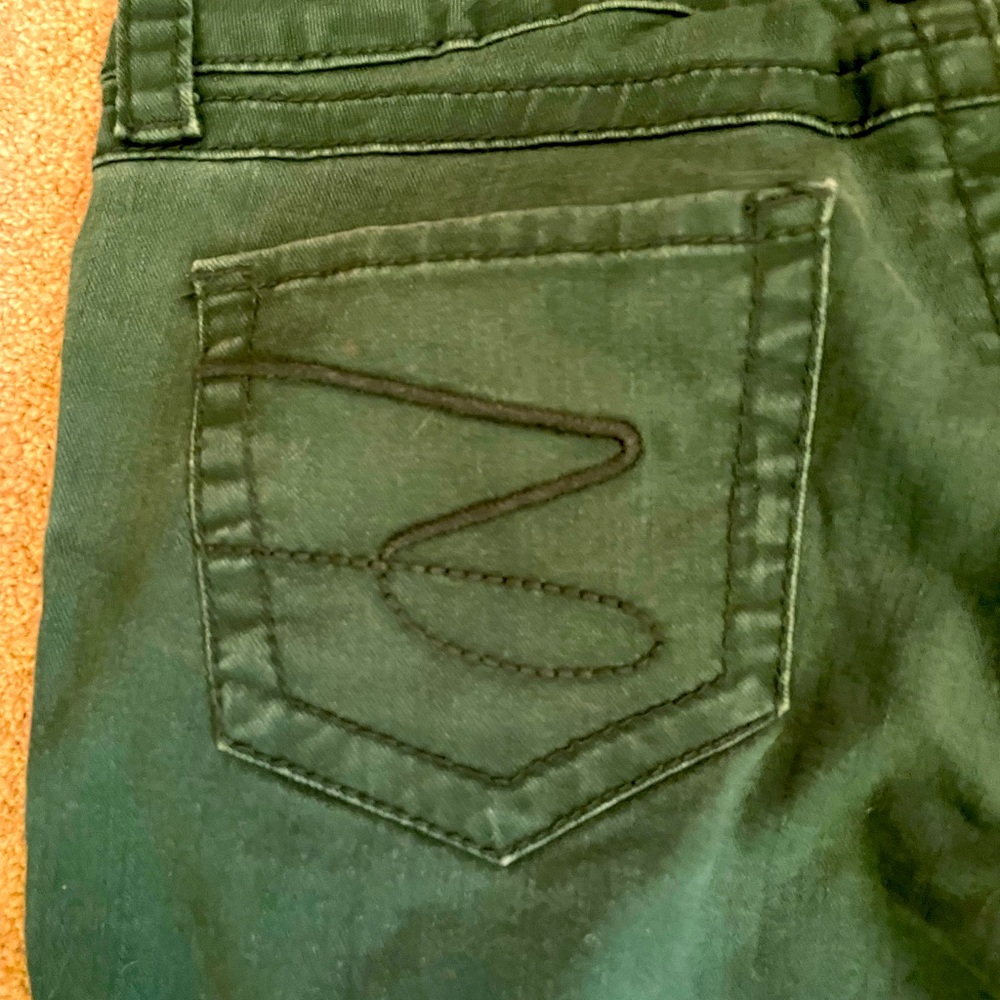 Women’s green Seven7 jeans skinny style